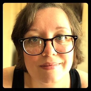 Meet your Posher, Abby